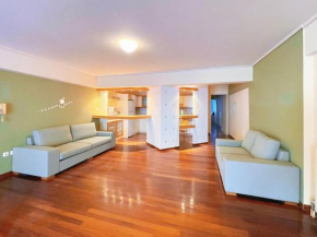 WSD HEBE Stylish 2BD 5' from Acropolis Near Metro